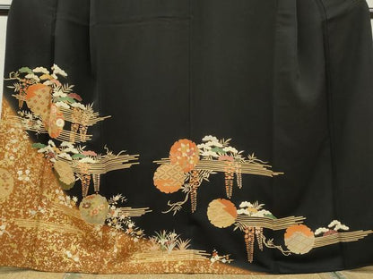 平和屋着物■豪華黒留袖　駒刺繍　雪輪重ね草花文　暈し染め　金彩　正絹　逸品　CABF2937ze