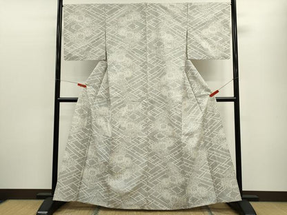 平和屋着物▽本場大島紬　白大島　単衣　7マルキ　檜垣草花文　正絹　逸品　CABF3038ze