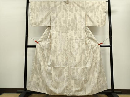 平和屋着物■本場大島紬 白大島 矢羽根文 正絹 逸品 CABF3193ze