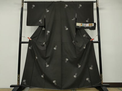 平和屋着物●本場大島紬　9マルキ　泥染め　地空き　万寿菊　盛東洋男作　証紙付き　正絹　逸品　未使用　CABF3279ut
