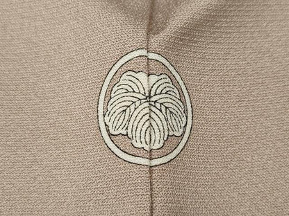 平和屋着物●豪華色留袖　駒刺繍　雲取り宝尽くし松文　金彩　正絹　逸品　CABF3338ut