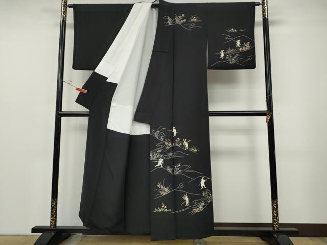 平和屋着物●訪問着　駒刺繍　兎　草花文　黒地　金彩　正絹　逸品　CABF3361ut