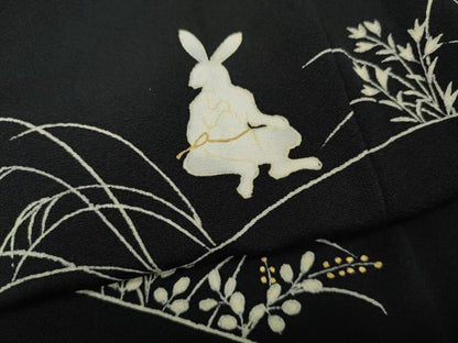 平和屋着物●訪問着　駒刺繍　兎　草花文　黒地　金彩　正絹　逸品　CABF3361ut