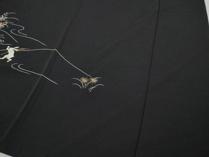 平和屋着物●訪問着　駒刺繍　兎　草花文　黒地　金彩　正絹　逸品　CABF3361ut