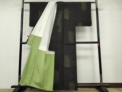 平和屋着物●本場結城紬　重要無形文化財　80亀甲　短冊重ね花文　飛び亀甲柄　正絹　逸品　CABF3364ut