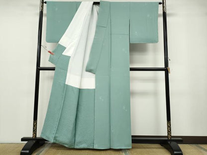 平和屋着物●本加賀友禅作家　柿本市郎監修　色無地　舞花地紋　白群色　正絹　逸品　未使用　CABF3381ut