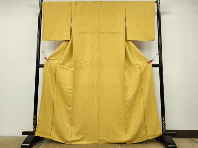 平和屋着物●上質な色無地　舞花地紋　黄金色　正絹　逸品　CABF3384ut 平和屋着物○上質な色無地 舞花地紋 黄金色 正絹 逸品 CABF3384ut