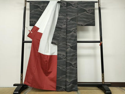 平和屋着物●本場大島紬　9マルキ　舞蝶文　正絹　逸品　CABF3528ut
