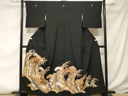 平和屋着物■豪華黒留袖 駒刺繍 立波松花文 暈し染め 金彩 正絹 逸品 CABF3608ev