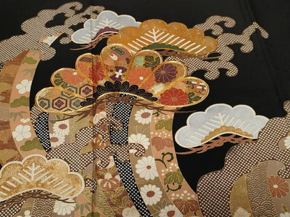 平和屋着物■豪華黒留袖 駒刺繍 立波松花文 暈し染め 金彩 正絹 逸品 CABF3608ev