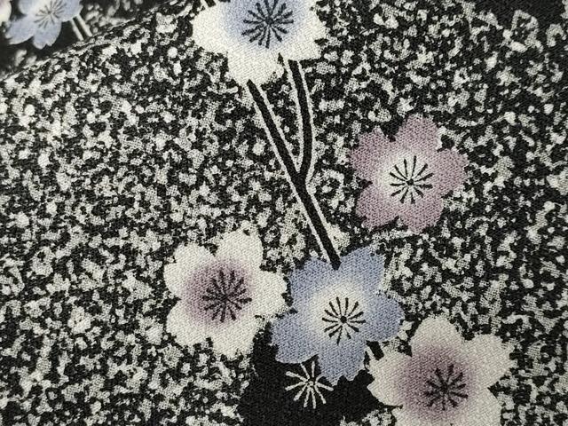 平和屋着物▽小紋　単衣　枝花文　暈し染め　黒地　洗える着物　未使用　BAAT9094yc 平和屋着物▽上質な小紋 単衣 型染め 風景花文 鬼しぼ縮緬 やまと誂製