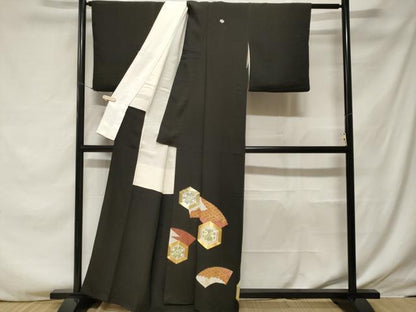 平和屋着物■豪華黒留袖 駒刺繍 地紙亀甲花文 金彩 正絹 逸品 CABF3745ev