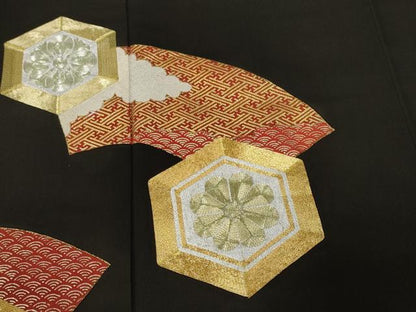 平和屋着物■豪華黒留袖 駒刺繍 地紙亀甲花文 金彩 正絹 逸品 CABF3745ev