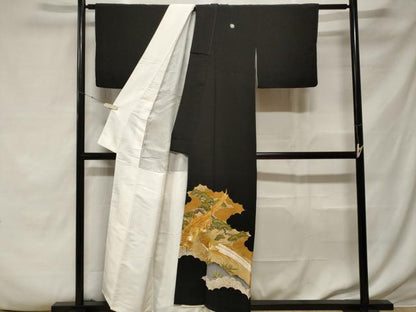 平和屋着物■豪華黒留袖　駒刺繍　尾長鳥笹竹文　金彩　正絹　逸品　CABF3770ev