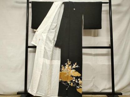 平和屋着物■豪華黒留袖　駒刺繍　雲取り鼓草花文　金彩　正絹　逸品　CABF3828ev