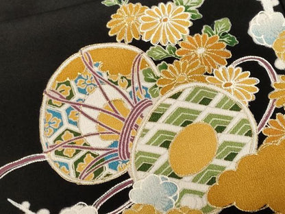 平和屋着物■豪華黒留袖　駒刺繍　雲取り鼓草花文　金彩　正絹　逸品　CABF3828ev