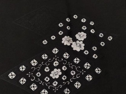 平和屋着物＃羽織　刺繍　地紋起こし　菱花文　黒地　正絹　逸品　CABF3875ev