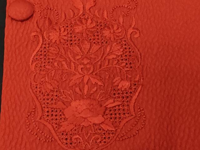 平和屋着物＃中国三大刺繍　スワトウ刺繍　道行コート　色無地　色紙花文　朱色　正絹　逸品　CABF3888ev