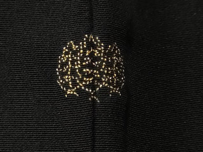 平和屋着物＃羽織　刺繍　風景文　黒地　金糸　正絹　逸品　CABF3910ev