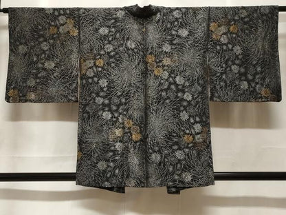 平和屋着物＃羽織　寿光織　乱菊花文　黒地　金銀糸　正絹　逸品　CABF3923ev