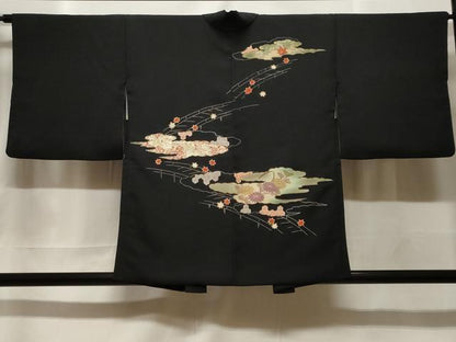 平和屋着物＃羽織　渡り橋吉祥花文　黒地　金彩　正絹　逸品　CABF3945ev
