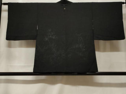 平和屋着物＃羽織　寿光織　草花文　黒地　銀糸　正絹　逸品　CABF3955ev