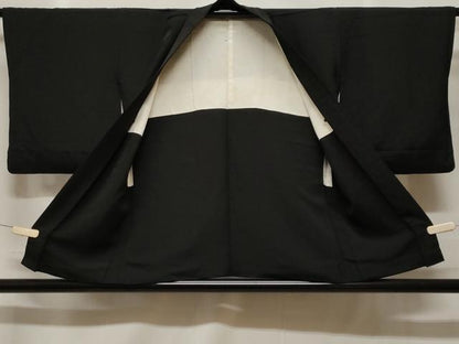 平和屋着物＃羽織　駒刺繍　宝尽くし蔦の葉文　黒地　金彩　正絹　逸品　CABF3956ev