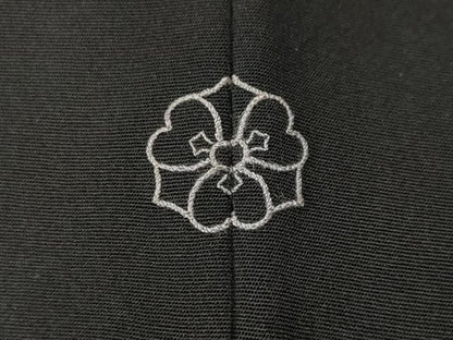 平和屋着物＃羽織　総刺繍　駒刺繍　枝花文　黒地　正絹　逸品　CABF3970ev