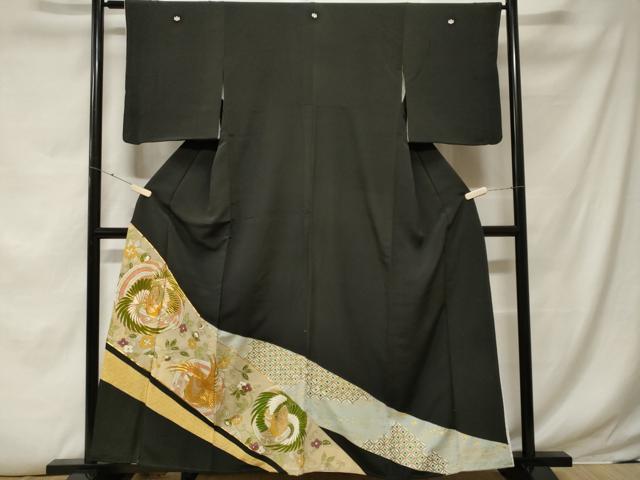 平和屋着物■豪華黒留袖　駒刺繍　孔雀花唐草文　金彩　正絹　逸品　CABF3993ev