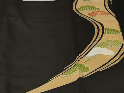 平和屋着物■豪華黒留袖　駒刺繍　飛鶴枝松文　暈し染め　金彩　正絹　逸品　CABF4043ev