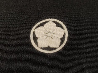 平和屋着物■豪華黒留袖 駒刺繍 尾長鳥遠山草花文 暈し染め 金彩 正絹 逸品 CABF4048ev