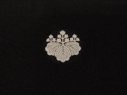 平和屋着物■豪華黒留袖　駒刺繍　宝尽くし文箱飛鶴文　金彩　正絹　逸品　CABF4051ev
