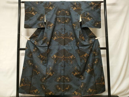 平和屋着物■本場大島紬 7マルキ 冊子枝花文 正絹 逸品 CABF4174ev