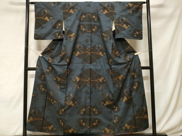 平和屋着物■本場大島紬 7マルキ 冊子枝花文 正絹 逸品 CABF4174ev