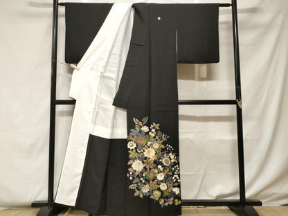 平和屋着物■豪華黒留袖　駒刺繍　更紗鳳凰花文　金彩　正絹　逸品　CABF4198ev