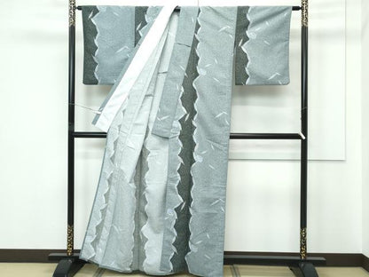 平和屋着物▽小紋　単衣　糸巻き舞葉文　たたき染め　洗える着物　CABF4490rv