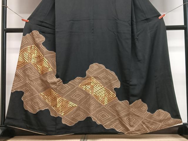 平和屋着物■豪華黒留袖　駒刺繍　幾何学文様　金彩　正絹　逸品　CABF4876xe