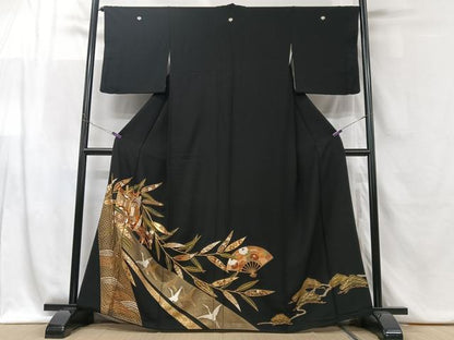 平和屋着物■豪華黒留袖　駒刺繍　御所車笹松文　金彩　正絹　逸品　CABF5184xe