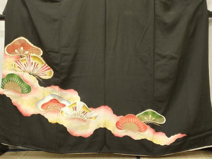 平和屋着物■豪華黒留袖　駒刺繍　流水松文　暈し染め　金彩　正絹　逸品　CABF5735oy