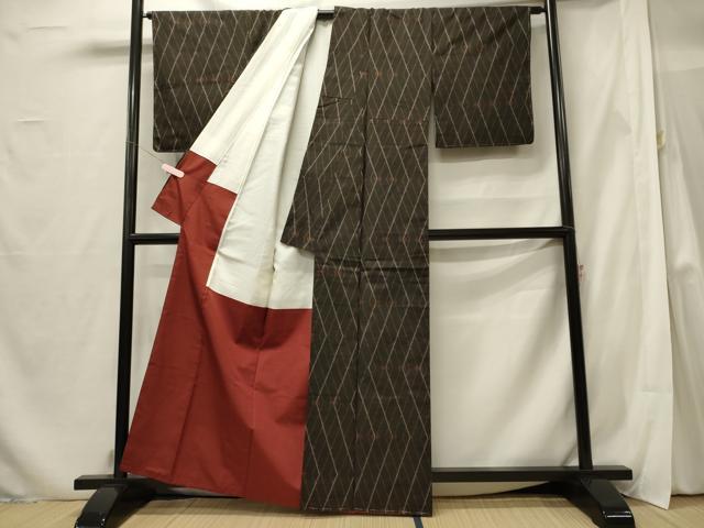 平和屋着物■本場大島紬 7マルキ 幾何学文 正絹 逸品 未使用 CABF5806oy
