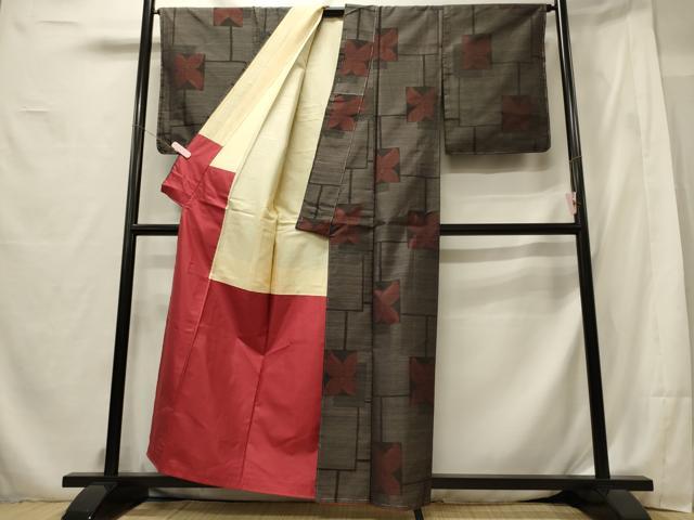平和屋着物■本場大島紬 色紙花文 正絹 逸品 未使用 CABF5951oy