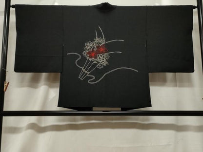 平和屋着物＃中国三大刺繍　相良刺繍　総刺繍　羽織　草花文　黒地　正絹　逸品　CABF6173dy