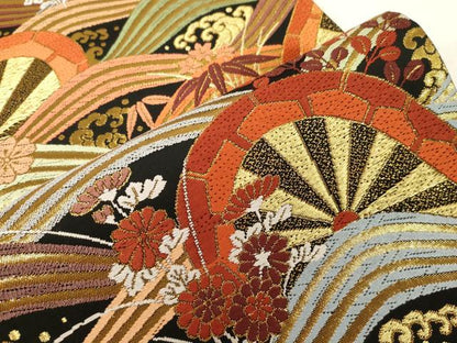 平和屋着物●六通柄袋帯　唐織　片輪車花文　黒地　金糸　正絹　逸品　CABF6288dy