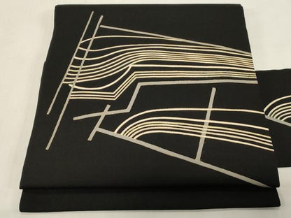 平和屋着物●塩瀬　九寸名古屋帯　幾何学文　黒地　金彩　正絹　逸品　CABF6391dy