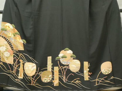 平和屋着物■豪華黒留袖 駒刺繍 扇面花松文 金彩 正絹 逸品 未使用 CABF6507ou