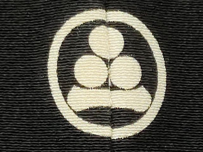 平和屋着物■豪華黒留袖 駒刺繍 扇面花松文 金彩 正絹 逸品 未使用 CABF6507ou