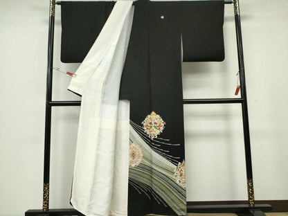 平和屋着物■豪華黒留袖　駒刺繍　更紗花鳥文　金彩　正絹　逸品　CABF6656ou