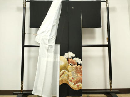 平和屋着物■豪華黒留袖　駒刺繍　孔雀松文　金彩　正絹　逸品　CABF6783ou