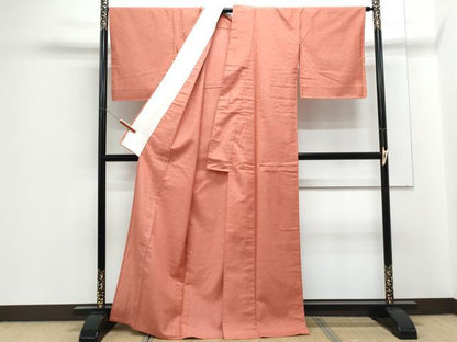 平和屋着物▽上質な色無地　単衣　作家物　草木染　珊瑚色　正絹　逸品　CABF7673th