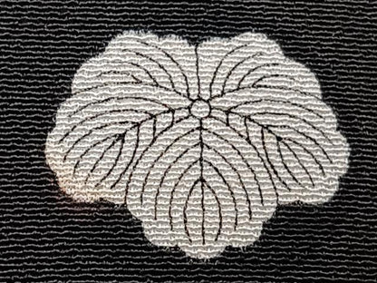 平和屋着物■豪華黒留袖　刺繍　飛鶴文　金彩　正絹　逸品　CABF8061xi